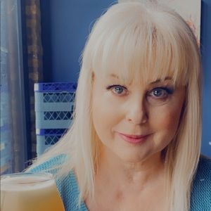 Meet your Posher, Vange